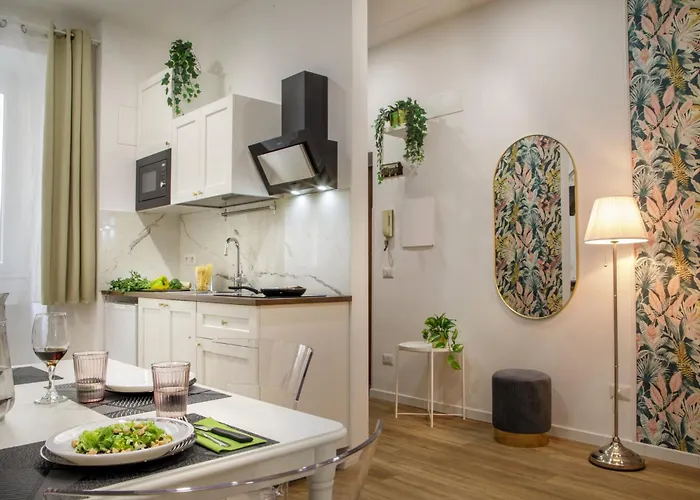 Remember Vatican * רומא